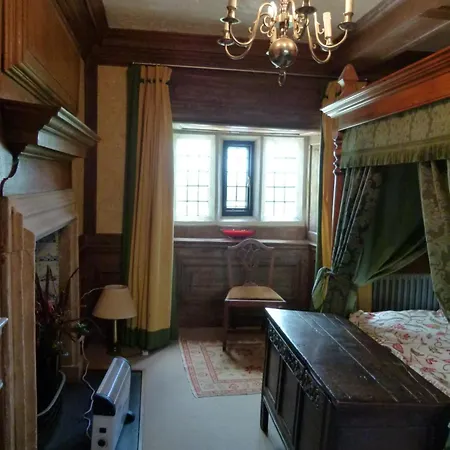 The Great Hall 4*