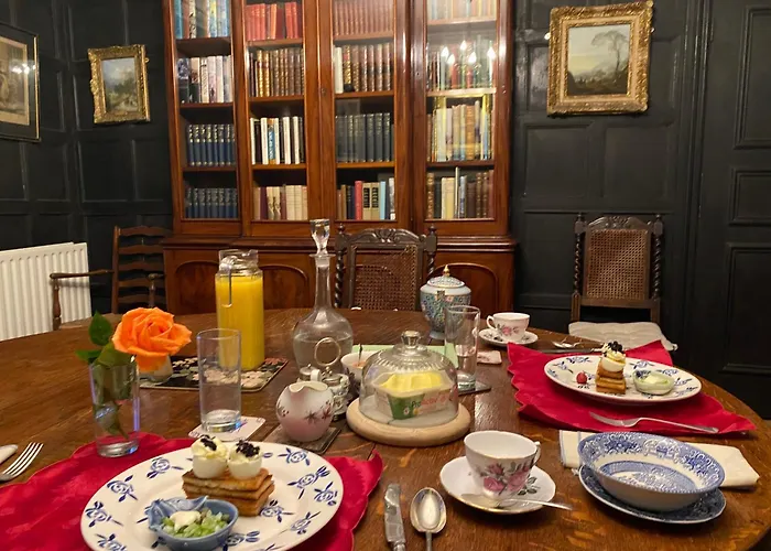 The Great Hall Bed & Breakfast 4*